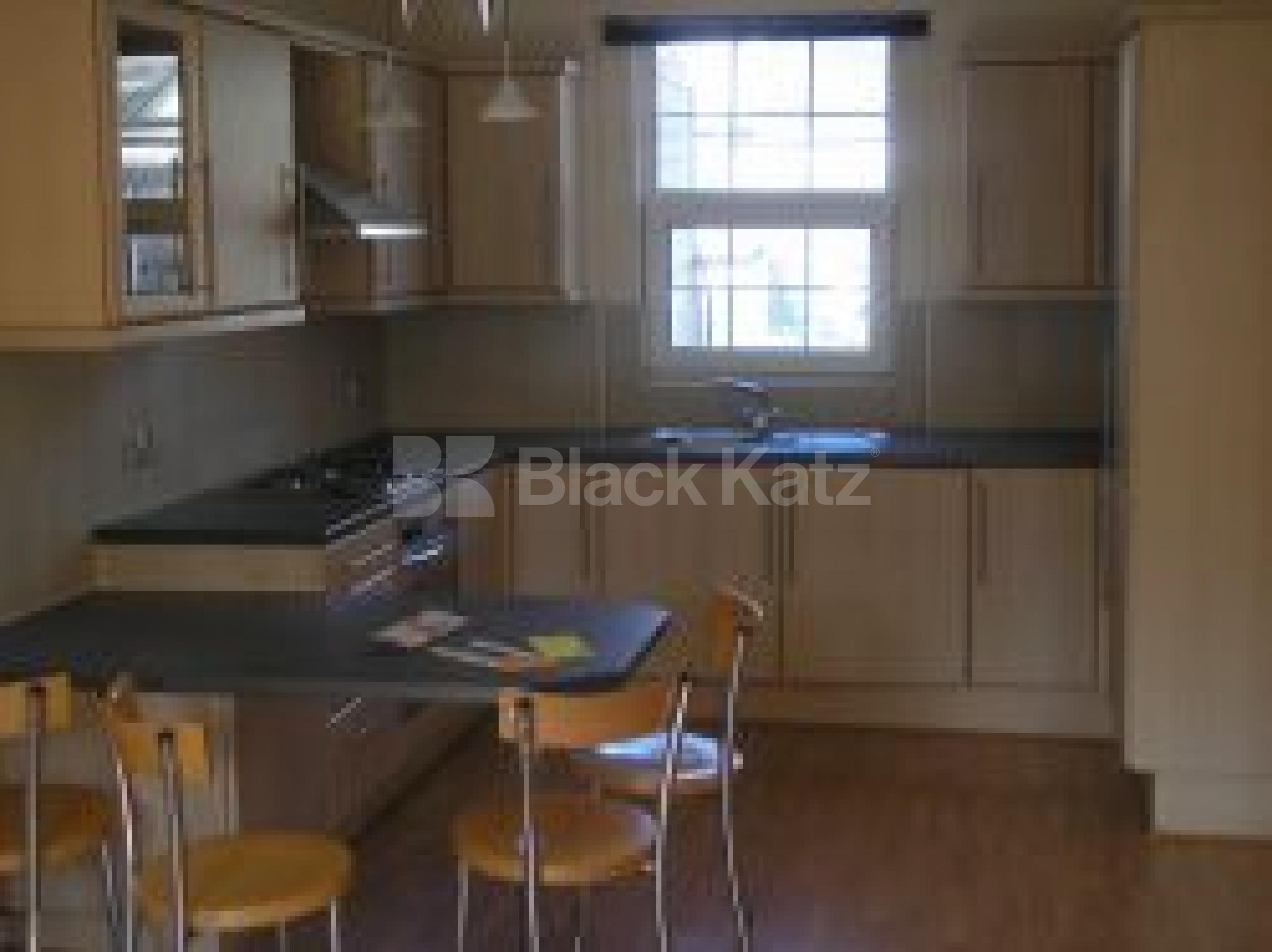 			2 Bedroom, 1 bath, 1 reception Flat			 Camden High Street, CAMDEN NW1 NW1